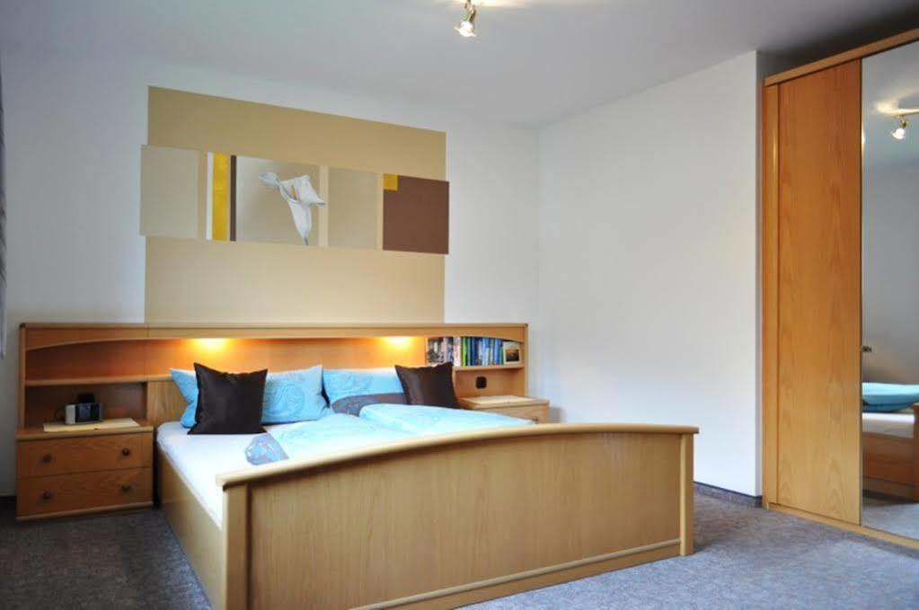 Appartements Kuprian Langenfeld Exterior photo